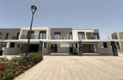 Villa - 3 Bedrooms - 4 Bathrooms for rent in Greenviews 2 - EMAAR South - Dubai South (Dubai World Central) - Dubai