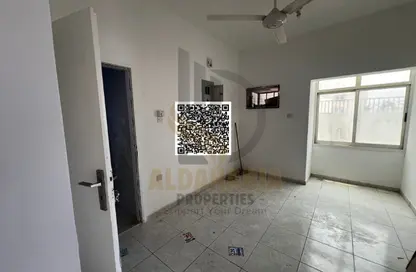 Apartment - 2 Bedrooms - 1 Bathroom for rent in Cornish Tower - Al Rumaila - Ajman