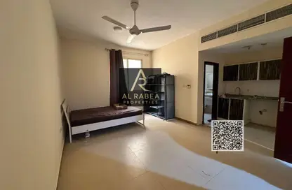 Apartment - Studio - 1 Bathroom for rent in Al Mowaihat 3 - Al Mowaihat - Ajman