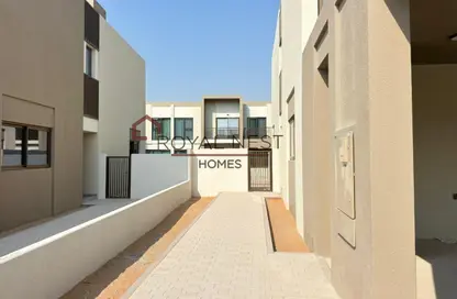 تاون هاوس - 3 غرف نوم - 4 حمامات للايجار في لا فايوليتا 2 - لا فيوليتا - فيلا نوفا - دبي لاند - دبي