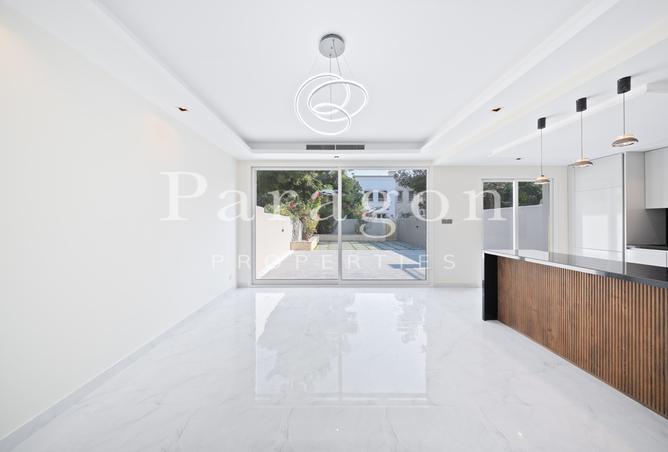 16003103 - Property Image 2