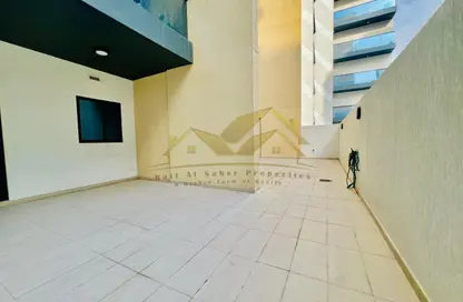 Apartment - 2 Bedrooms - 3 Bathrooms for rent in Jumeirah Garden City - Al Satwa - Dubai