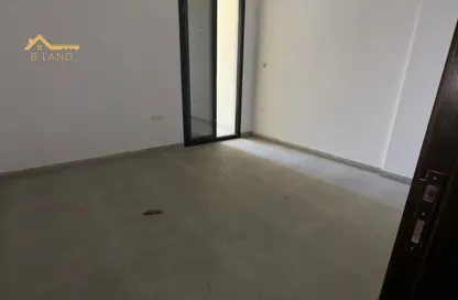 شقة - غرفة نوم - 2 حمامات للايجار في مجمع مويلح - تجارية مويلح - الشارقة