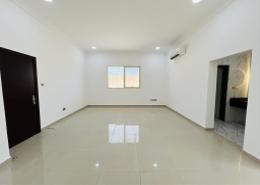 صورةغرفة فارغة لـ: شقة - 4 غرف نوم - 4 حمامات للكراء في الشهامة - أبوظبي, صورة 1