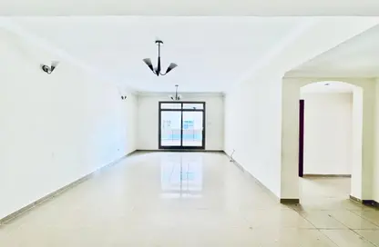 Apartment - 2 Bedrooms - 3 Bathrooms for rent in Al Raffa - Bur Dubai - Dubai