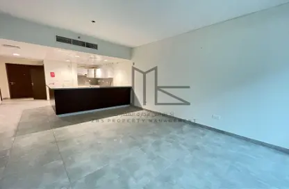 Apartment - 2 Bedrooms - 4 Bathrooms for rent in Cubic Building - Al Raha Beach - Abu Dhabi
