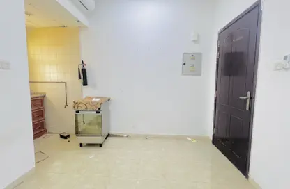شقة - 1 حمام للايجار في بو تينة - الشرق - الشارقة