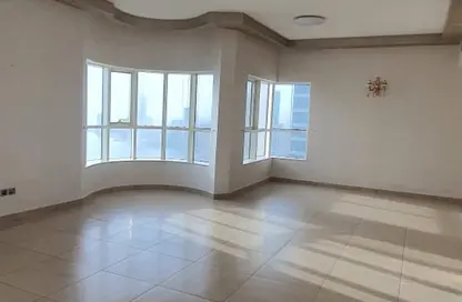 Apartment - 3 Bedrooms - 4 Bathrooms for rent in Al Khan - Sharjah