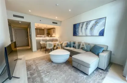 Living / Dining Room image for: Apartment - 1 Bedroom - 2 Bathrooms for rent in Seven Palm - Palm Jumeirah - Dubai, Image 1