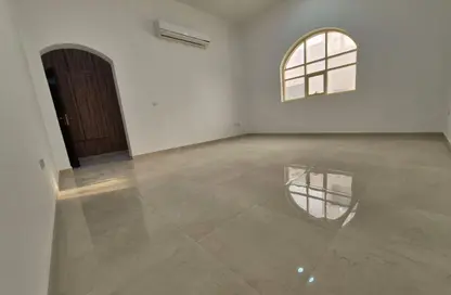 Apartment - 3 Bedrooms - 3 Bathrooms for rent in Madinat Al Riyad - Abu Dhabi
