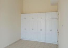 Villa - 5 bedrooms - 4 bathrooms for rent in Al Jimi - Al Ain