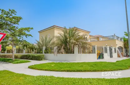 Villa - 4 Bedrooms - 3 Bathrooms for rent in Legacy - Jumeirah Park - Dubai