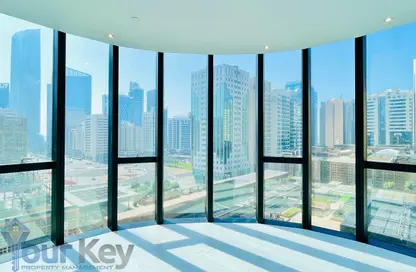 Apartment - 4 Bedrooms - 5 Bathrooms for rent in Burj Mohammed Bin Rashid at WTC - Corniche Road - Abu Dhabi