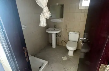 شقة - 1 حمام للايجار في النباعة - الشارقة