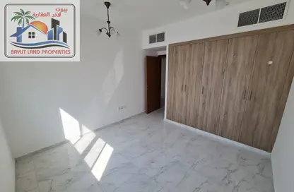 شقة - غرفة نوم - 2 حمامات للايجار في مجمع مويلح - تجارية مويلح - الشارقة
