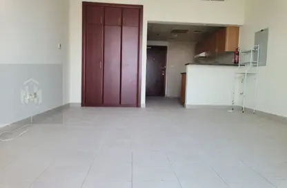 Apartment - Studio - 1 Bathroom for rent in Ice Hockey - Dubai Sports City - Dubai