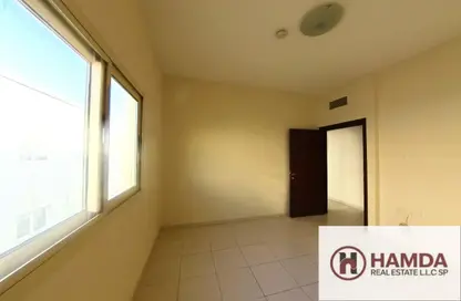 شقة - غرفة نوم - 1 حمام للايجار في مجمع مويلح - تجارية مويلح - الشارقة