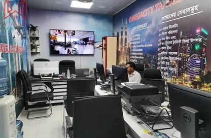 Shop - Studio for rent in Al Muhaisnah 2 - Al Muhaisnah - Dubai