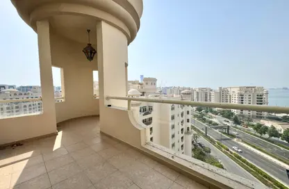 Apartment - 3 Bedrooms - 4 Bathrooms for rent in Al Khushkar - Shoreline Apartments - Palm Jumeirah - Dubai