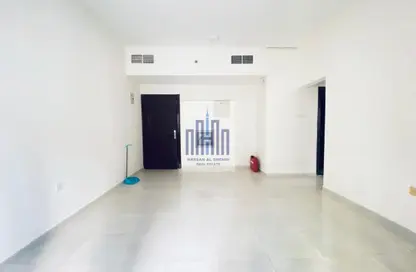 شقة - غرفة نوم - 1 حمام للايجار في طريق فاير ستاشن - مويلح - الشارقة شقة - غرفة نوم - 1 حمام للايجار في طريق فاير ستاشن - مويلح - الشارقة