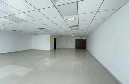 مكتب - استوديو - 1 حمام للايجار في برج المنارة - الخليج التجاري - دبي
