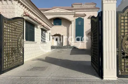 فيلا - 6 غرف نوم - 7 حمامات للايجار في مدينة الرياض - أبوظبي
