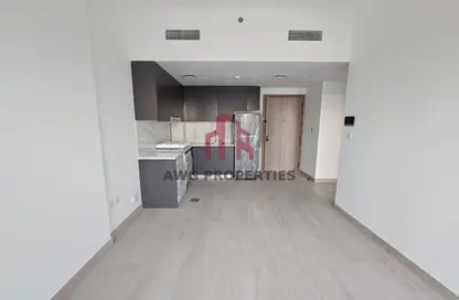 شقة - غرفة نوم - 1 حمام للايجار في عزيزي بيرل - الفرجان - دبي شقة - غرفة نوم - 1 حمام للايجار في عزيزي بيرل - الفرجان - دبي