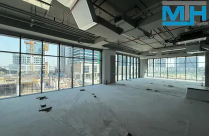 Office Space - Studio - 1 Bathroom for sale in SOL Bay - Business Bay - Dubai