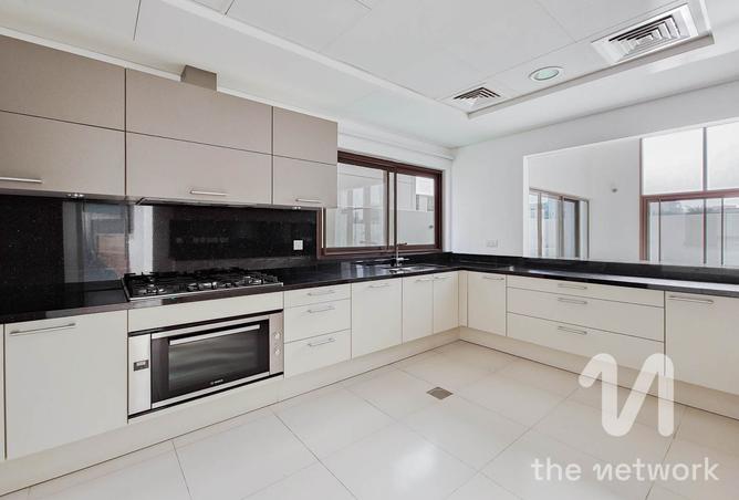 15201381 - Property Image 3