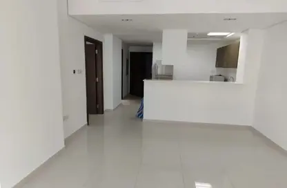 Apartment - 1 Bedroom - 2 Bathrooms for rent in Topaz Residence - Dubai Silicon Oasis - Dubai