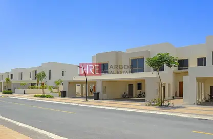 فيلا - 3 غرف نوم - 3 حمامات للايجار في حياة تاون هاوس - تاون سكوير - دبي