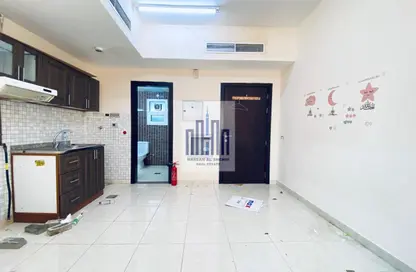 Apartment - Studio - 1 Bathroom for rent in Fire Station Road - Muwaileh - Sharjah