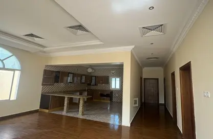 Apartment - 3 Bedrooms - 3 Bathrooms for rent in Al Riffa - Ras Al Khaimah