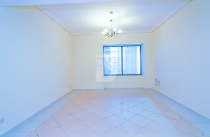 Empty Room image for: Apartment - 3 Bedrooms - 3 Bathrooms for rent in 21st Century Tower - Sheikh Zayed Road - Dubai, Image 1