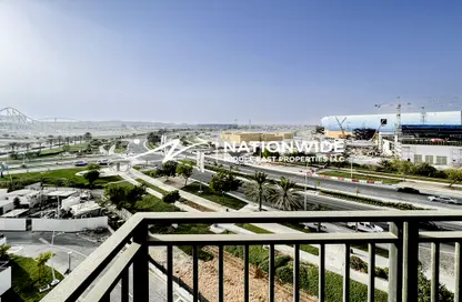 Apartment - 3 Bedrooms - 4 Bathrooms for sale in Waters Edge - Yas Island - Abu Dhabi