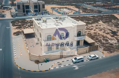 فيلا - 4 غرف نوم - 7 حمامات للبيع في الرقيبة - السيوح - الشارقة