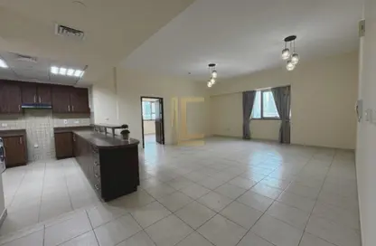 Apartment - Studio - 1 Bathroom for rent in East Heights 4 - Business Bay - Dubai