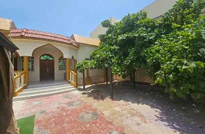 فيلا - 6 غرف نوم - 7 حمامات للايجار في المعمورة - رأس الخيمة