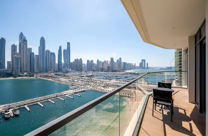 Apartment - 2 Bedrooms - 2 Bathrooms for sale in Marina Vista - EMAAR Beachfront - Dubai Harbour - Dubai