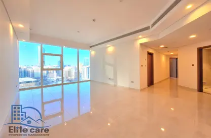 شقة - 2 غرف نوم - 3 حمامات للايجار في برج بينونة 2 - شارع الكورنيش - أبوظبي