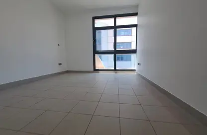 Apartment - 3 Bedrooms - 3 Bathrooms for rent in Airport Road - Abu Dhabi