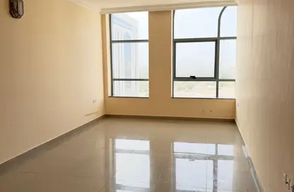 شقة - 2 غرف نوم - 2 حمامات للايجار في الفجيرة وسط المدينة - الفجيرة