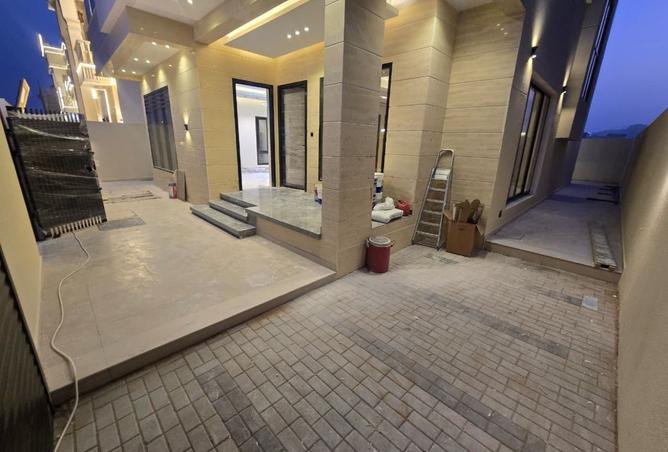 15555120 - Property Image 2