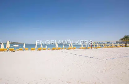 Apartment - 1 Bedroom - 1 Bathroom for rent in Emerald - Tiara Residences - Palm Jumeirah - Dubai