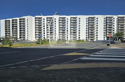 Apartment - 3 Bedrooms - 4 Bathrooms for sale in Waters Edge - Yas Island - Abu Dhabi