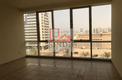 Apartment - 2 Bedrooms - 2 Bathrooms for rent in Blue Tower A - Blue Towers - Al Dhafrah - Abu Dhabi