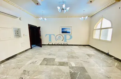 Apartment - 1 Bedroom - 2 Bathrooms for rent in Civic Center - Al Jimi - Al Ain