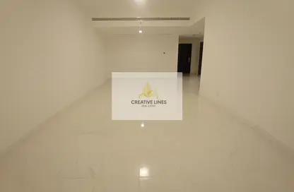 Apartment - 3 Bedrooms - 2 Bathrooms for rent in Al Karama - Dubai