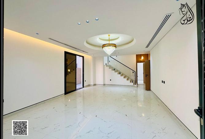 15727000 - Property Image 3