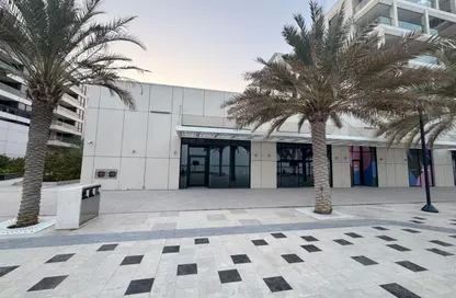 Shop - Studio - 2 Bathrooms for rent in Sunset Valley - Al Reem Island - Abu Dhabi